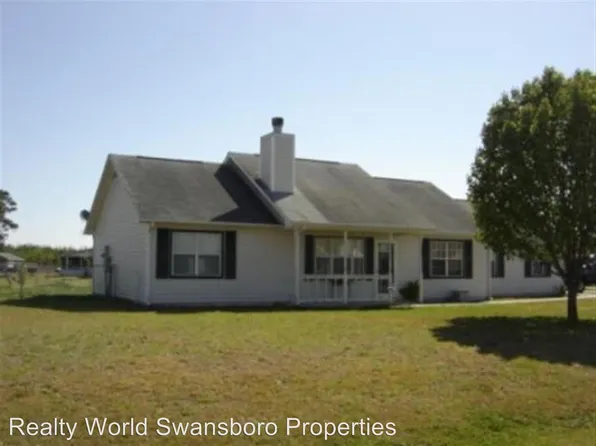 159 Parnell Rd, Hubert, NC 28539