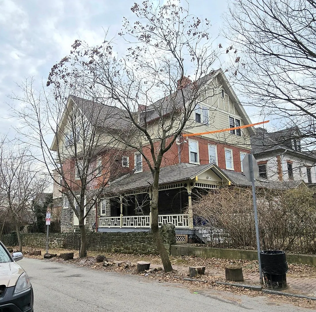 226 Winona Street — Photo 2