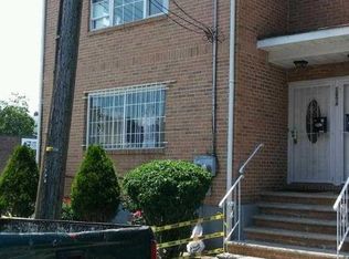 9092 198th St, Jamaica, NY 11423
