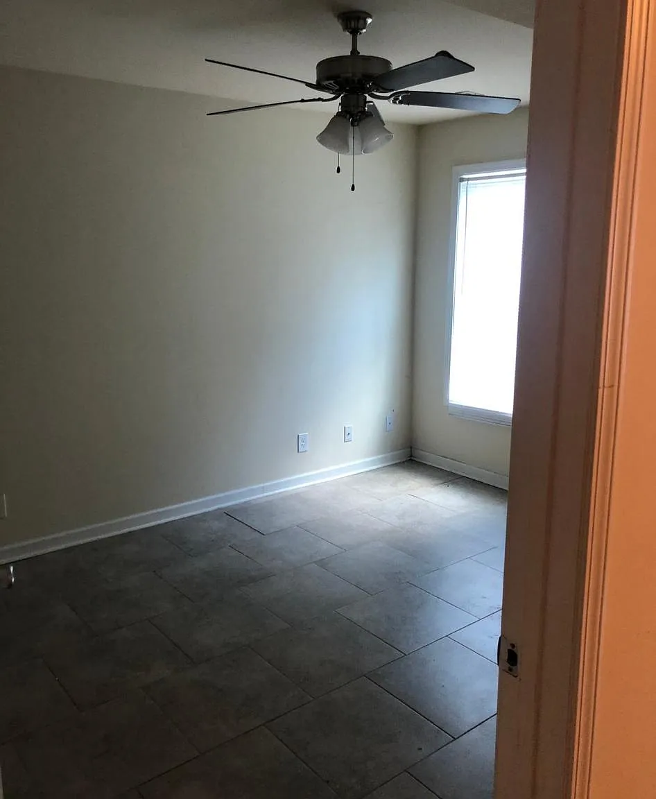 2530 Dodson Branch Rd — Photo 3