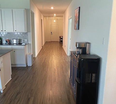 4th image of 317 Colthorpe Ln