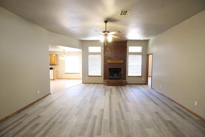 3 bed, 1635 sqft, $1,695 — Photo 3