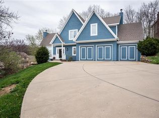 5525 Noland Rd, Shawnee, KS 66216