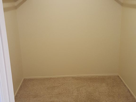 master walk-in closet (6' x 8')