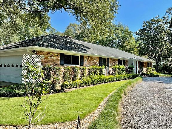 5th image of 23 Oaklawn Dr