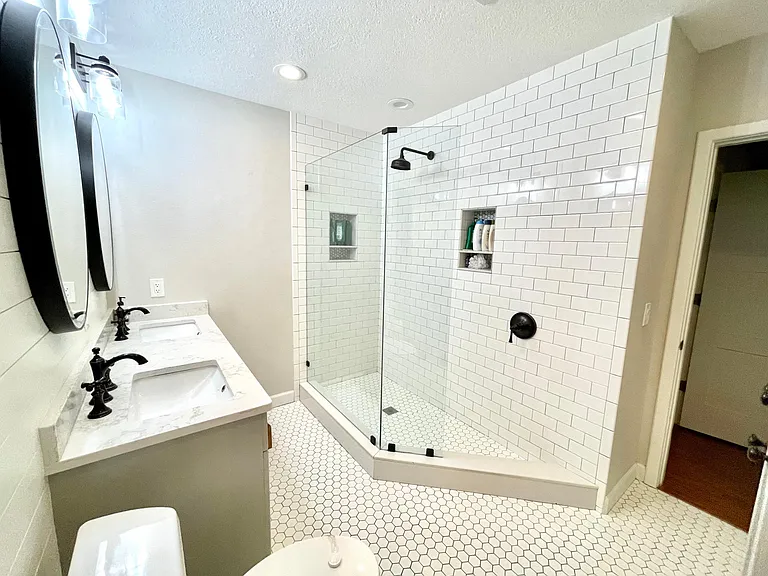 4019 W Leona St — Photo 14