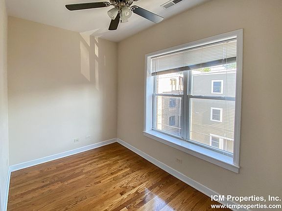 3rd image of 853 W Cornelia Ave #3E