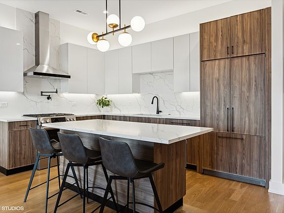 2nd image of 3616 W Diversey Ave #3W