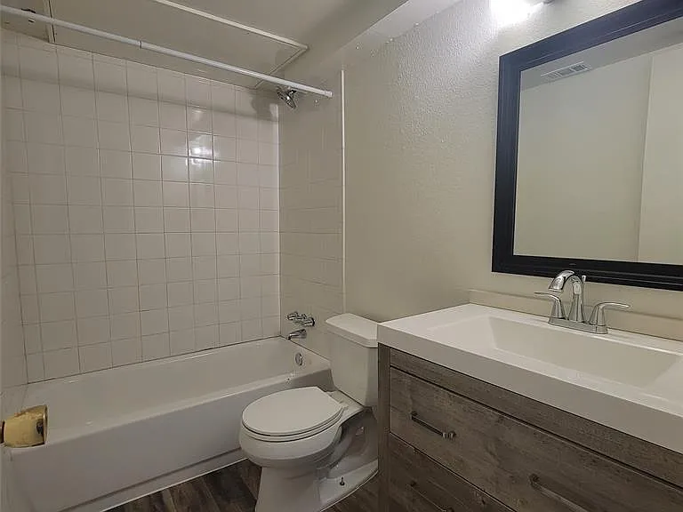 1328 Bomar St — Photo 13