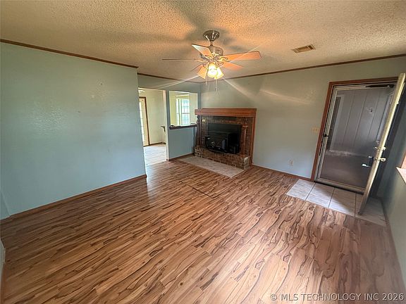 5th image of 409658 E 1100th Rd