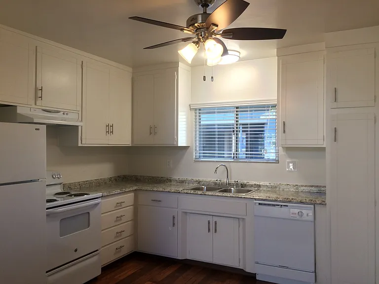 4221 4th Ave — Photo 33