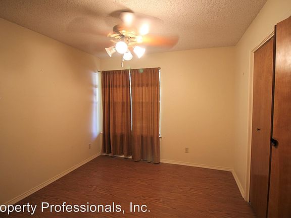 4th image of 513 Frostwood Dr