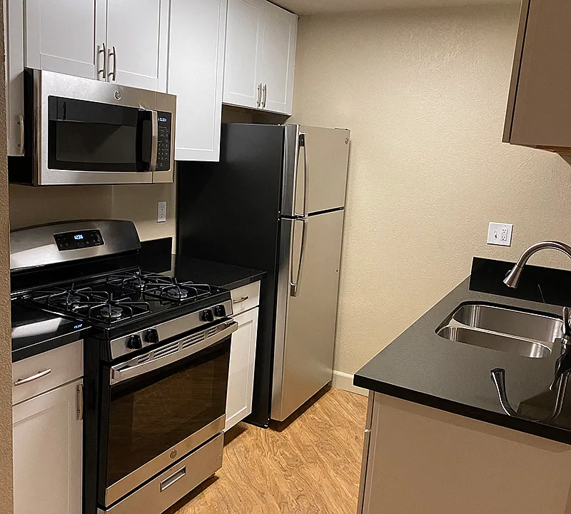 Iron Horse Apartments
