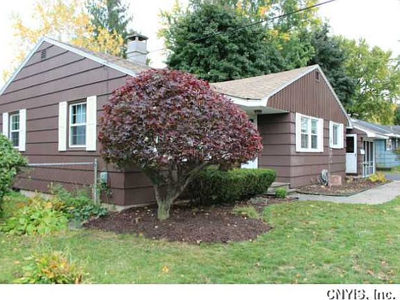 3rd image of 115 Clarton St
