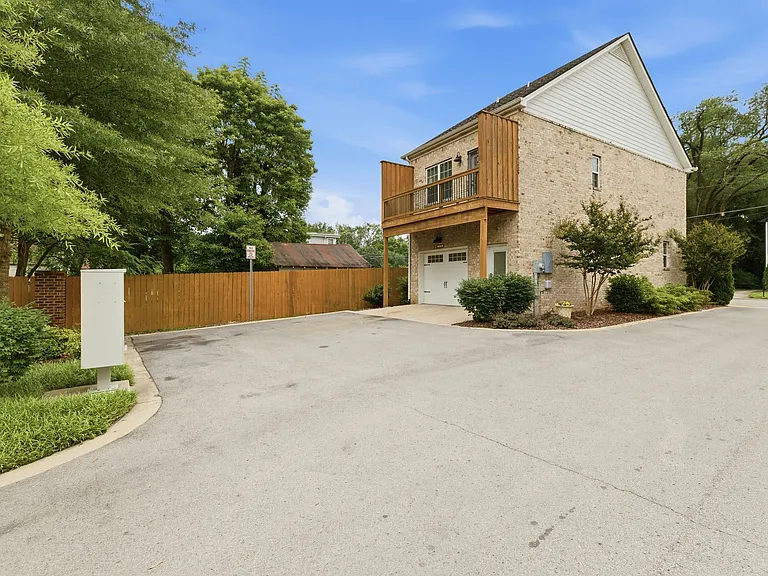 1213 Frisco St — Photo 29