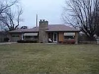 134 E Roberts Rd photo 1
