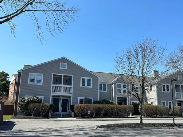 423 Neponset St APT A, Norwood, MA 02062