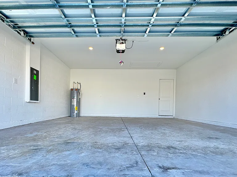 1612 Marksman Rd — Photo 8