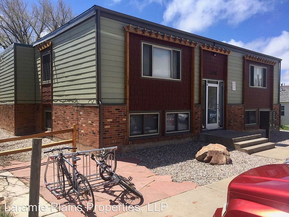 1st image of 1308 E Flint St #8