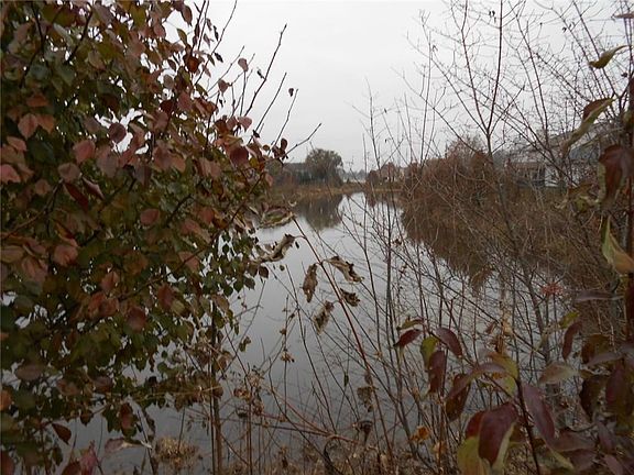 5th image of 743 Sweet Creek Dr