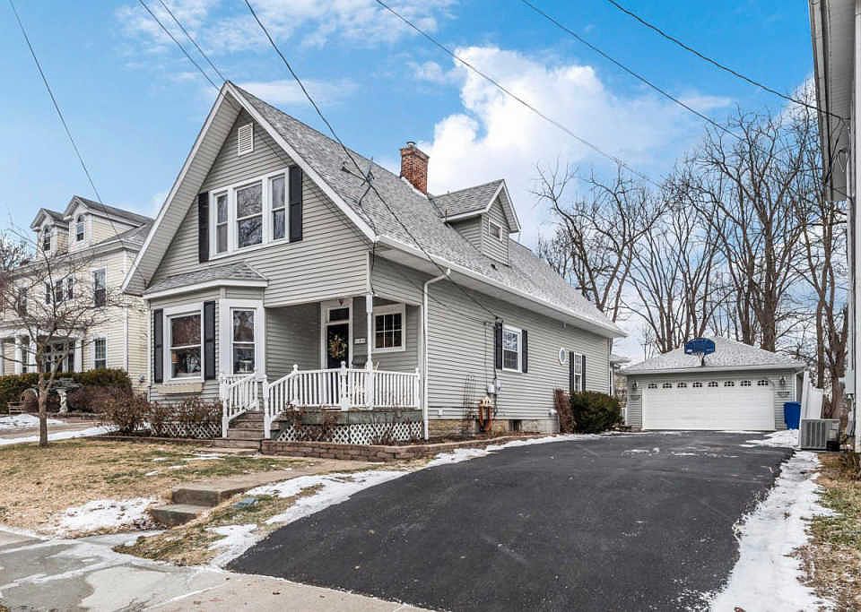 1st image of 120 Oak Hill Ave