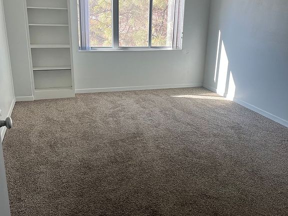 5th image of 1331 Park Ave SW Unit 306