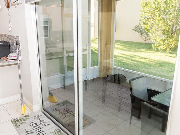 4th image of 1300 NW Fiorenza Court