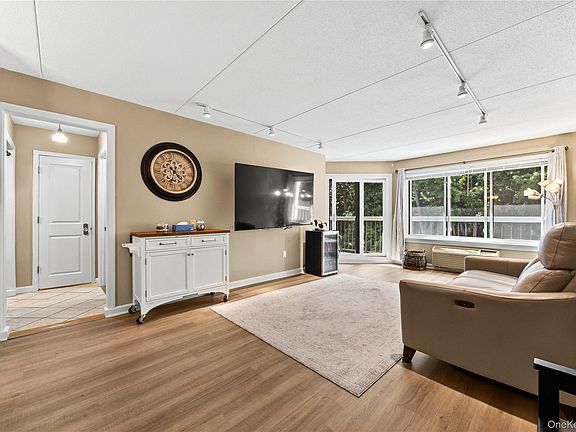 3rd image of 300 High Point Drive #514