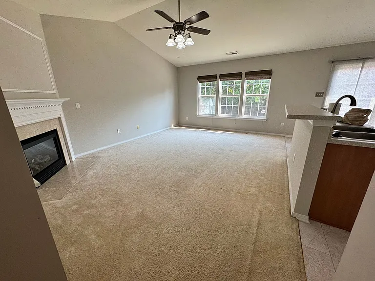 5337 Thunderidge Dr — Photo 8