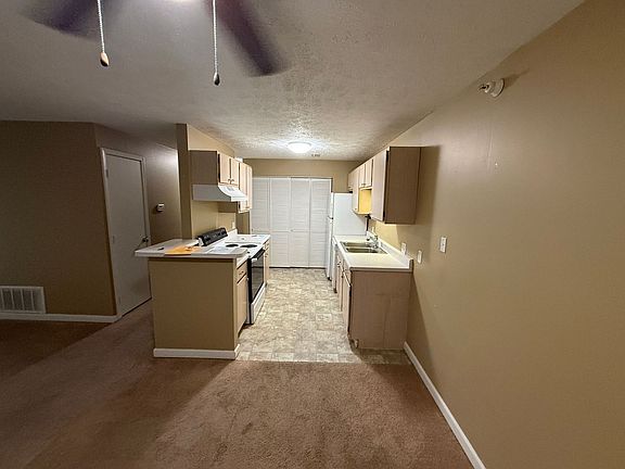 4th image of 750 N 18th Ave #2D