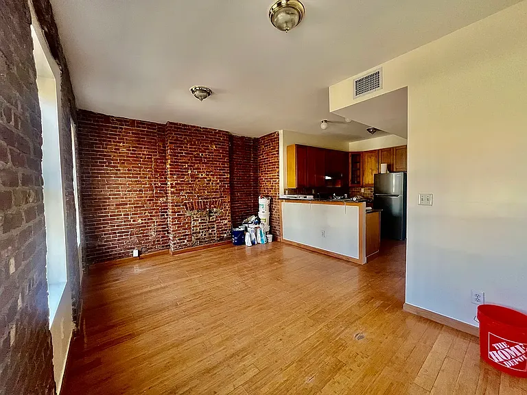 102 Patchen Ave #2A — Photo 1
