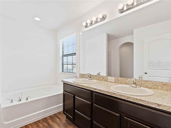4th image of 2227 Caspian Dr