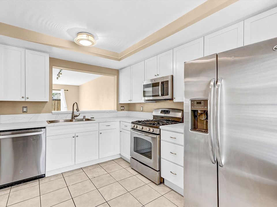 1st image of 3575 Caminito Carmel Lndg