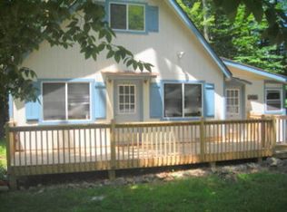 8972 Deerfield Dr, Tobyhanna, PA 18466