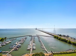 7501 River Rd APT 15G, Newport News, VA 23607