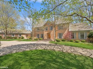 7 Bristol Rd, Northfield, IL 60093