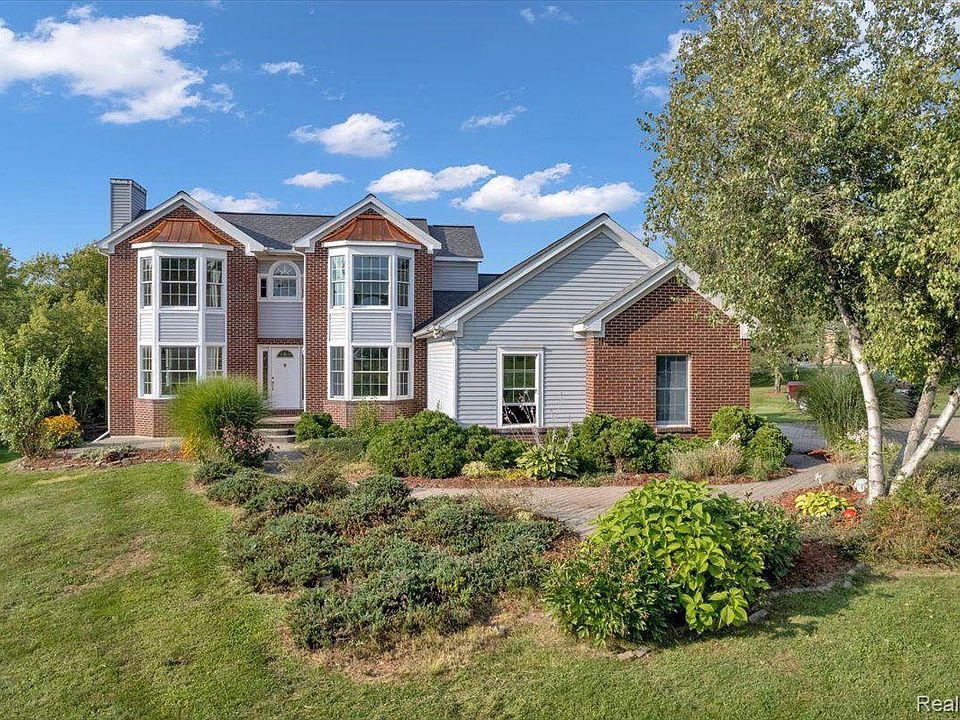 1st image of 6081 Lanake Ln