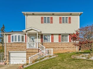 13459 Louise Dr, North Huntingdon, PA 15642