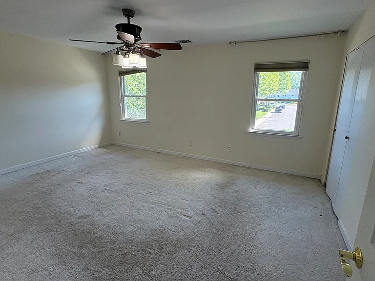 5 Manors Dr — Photo 5