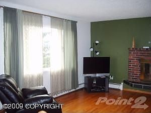 Living room 2