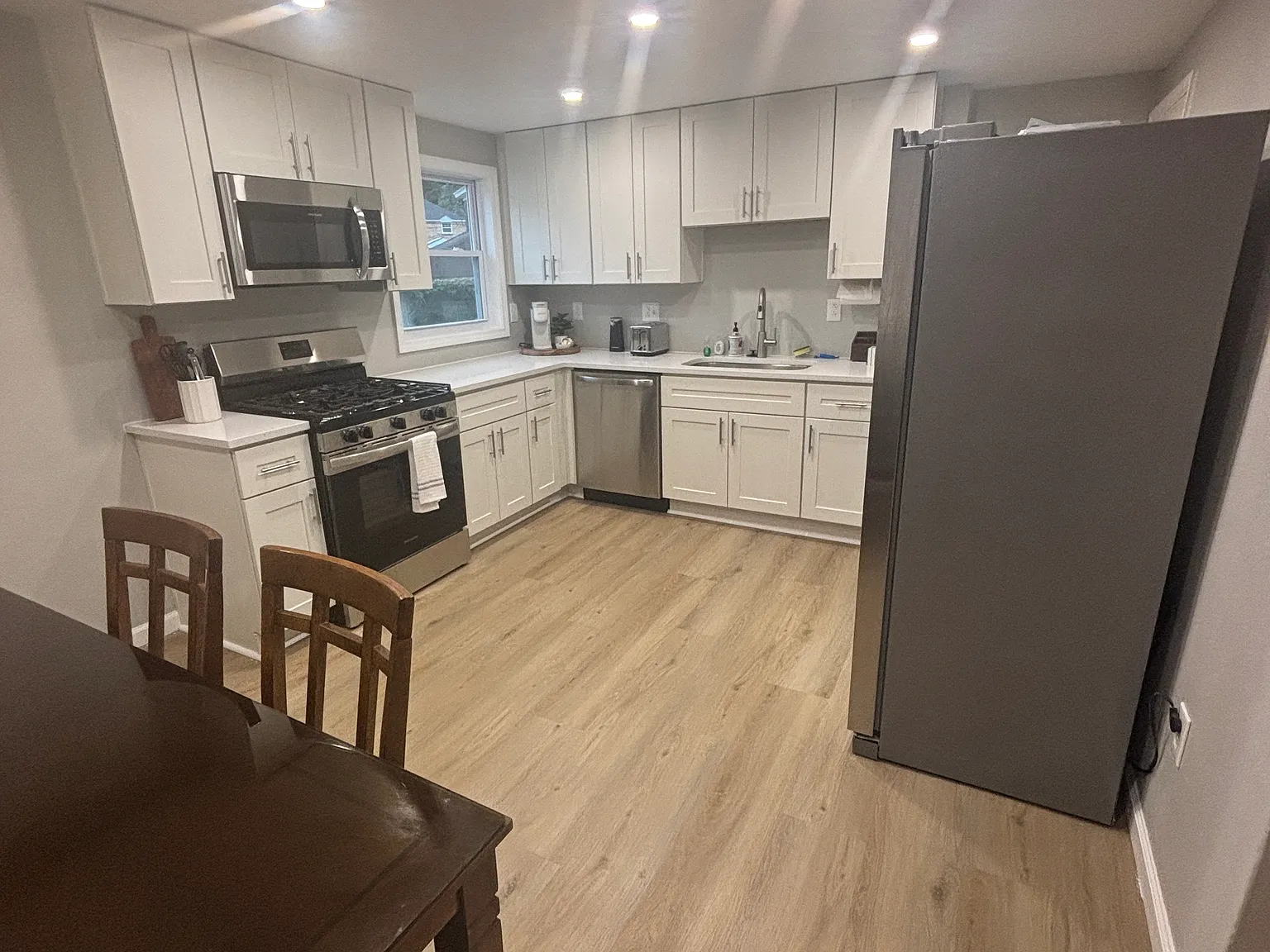 2 bed, 1000 sqft, $2,000 — Photo 3