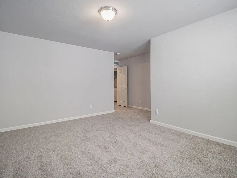 1221 Baker St — Photo 21