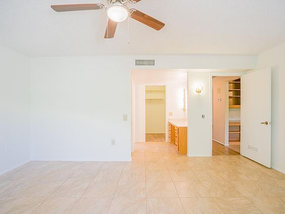 4th image of 13006 W Meeker Blvd