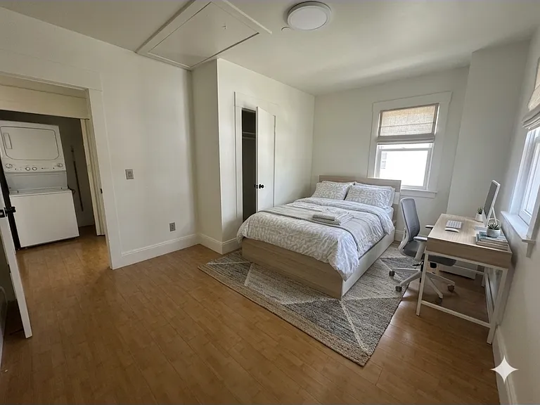 2597 Telegraph Ave #D — Photo 6