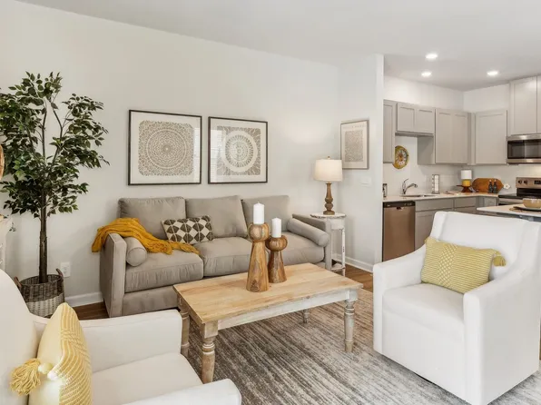 719 Ashbrook Dr, Lebanon, TN 37087