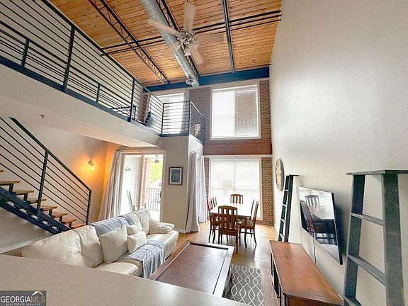 2nd image of 1133 Church St SE APT 2