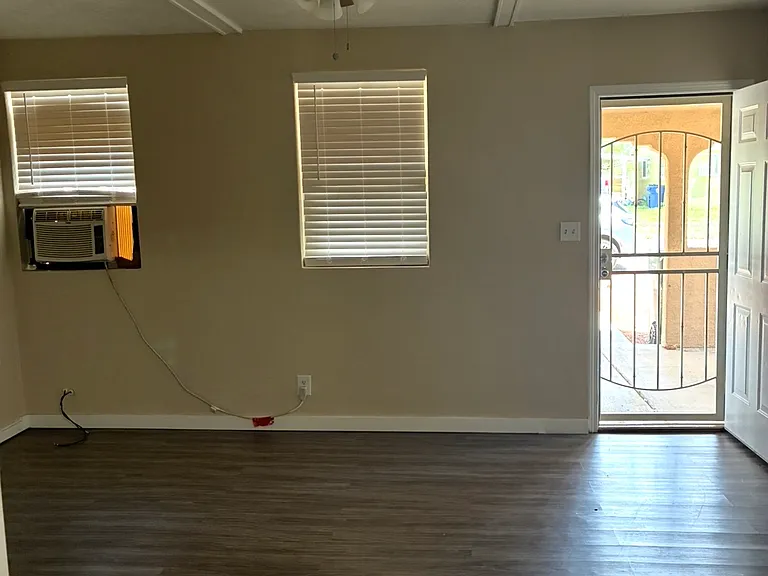 2507 N Yucca St #2 — Photo 8