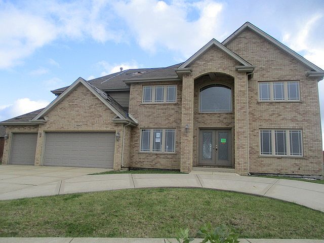 1st image of 19901 Lake Park Dr