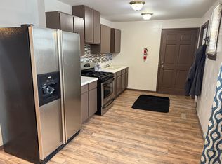 978 W Hayes Ave APT B, Milwaukee, WI 53215