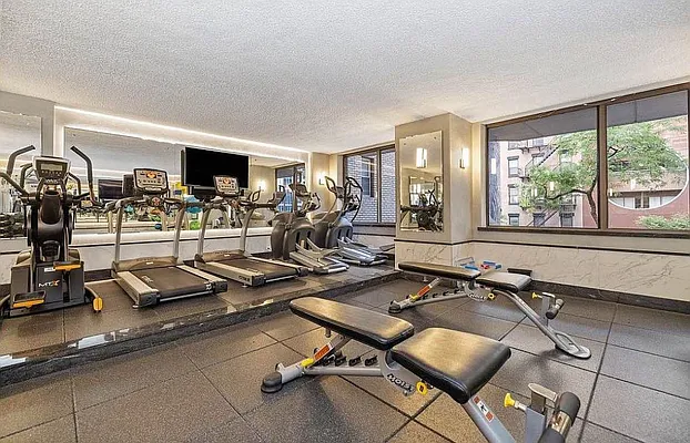 Rented by REAL New York | media 12